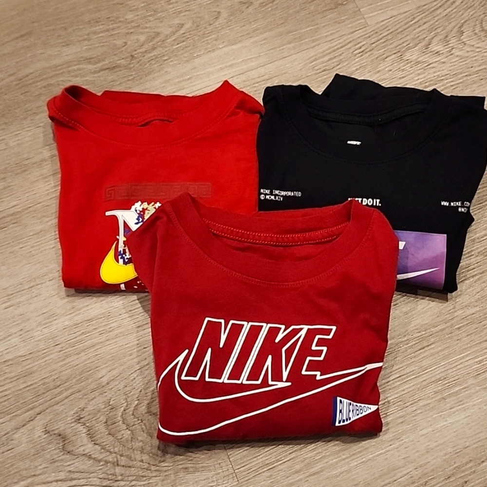 Boys Nike T-shirt Bundle Size 10/12